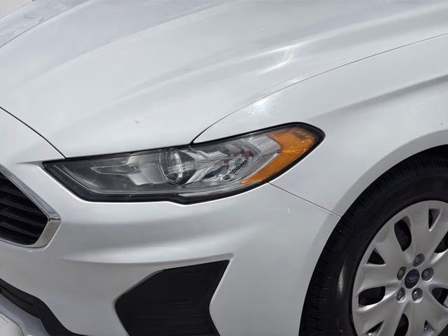 2020 Oxford White Ford Fusion S FWD Sedan