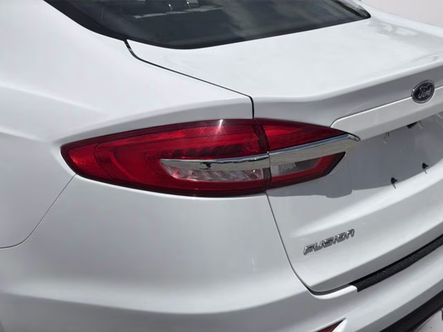 2020 Oxford White Ford Fusion S FWD Sedan