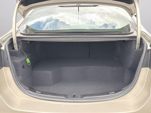 2017 White Gold Ford Fusion S FWD Sedan
