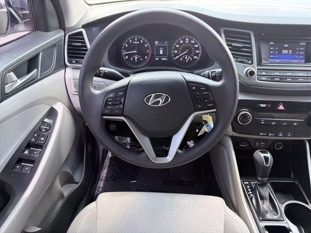 2018 Molten Silver Hyundai Tucson SE FWD SUV