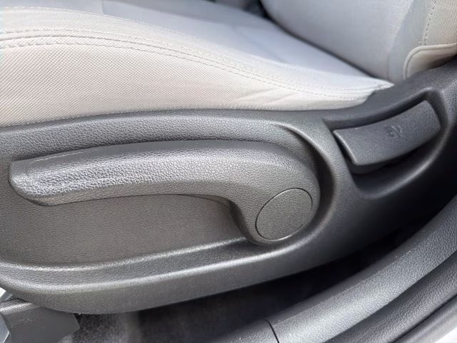 2018 Molten Silver Hyundai Tucson SE FWD SUV
