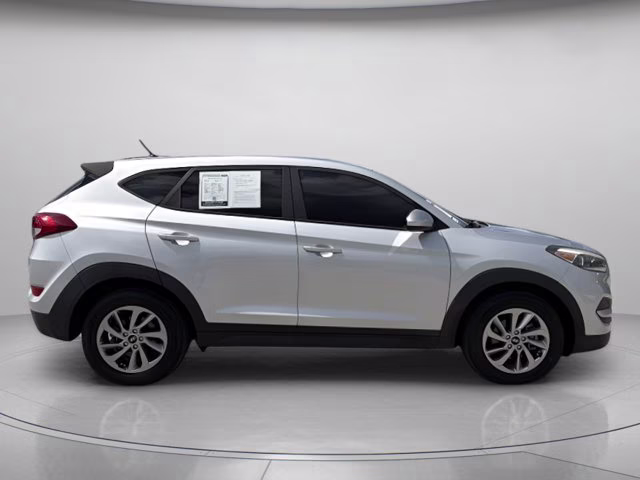 2018 Molten Silver Hyundai Tucson SE FWD SUV