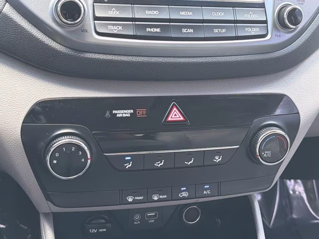 2018 Molten Silver Hyundai Tucson SE FWD SUV