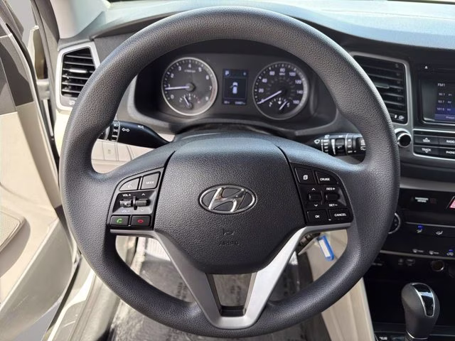 2018 Molten Silver Hyundai Tucson SE FWD SUV