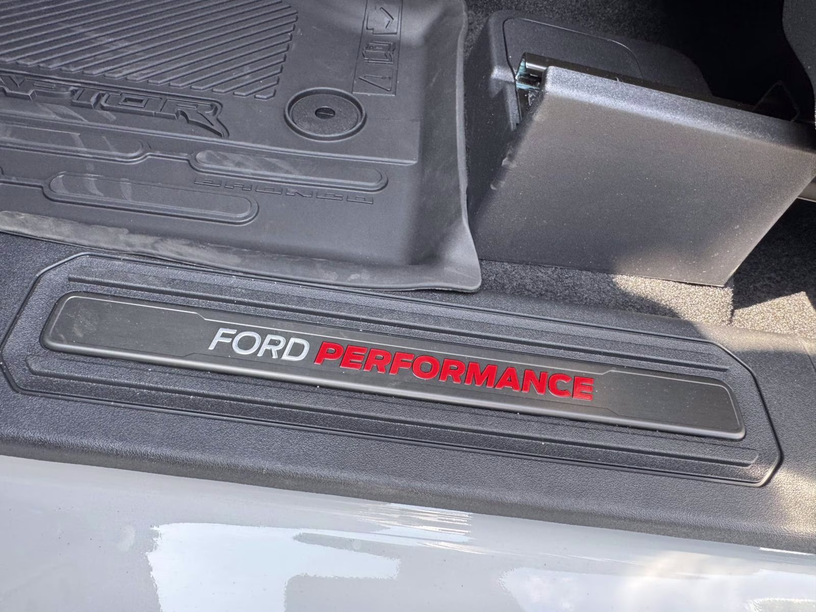 2026 Avalanche Gray Ford Bronco Raptor 4 Door Advanced 4x4 4X4 SUV