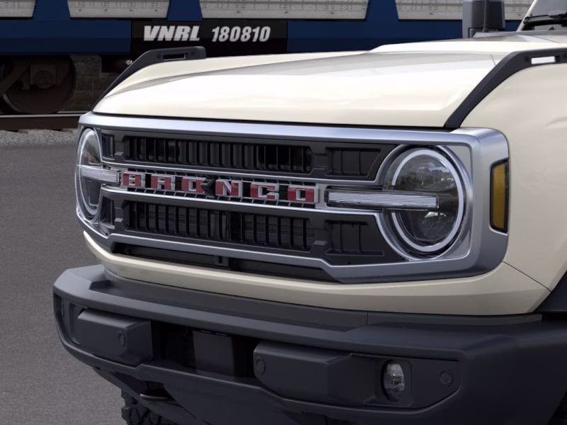2026 Wimbledon White Ford Bronco Outer Banks 4X4 SUV