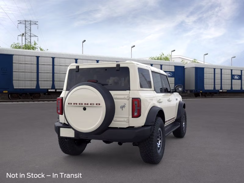 2026 Wimbledon White Ford Bronco Outer Banks 4X4 SUV