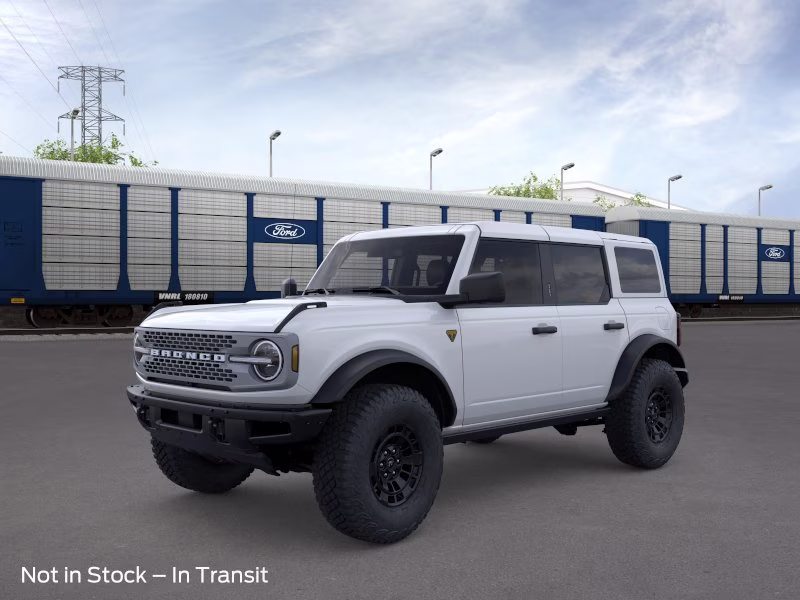 2026 Oxford White Ford Bronco Badlands 4X4 SUV