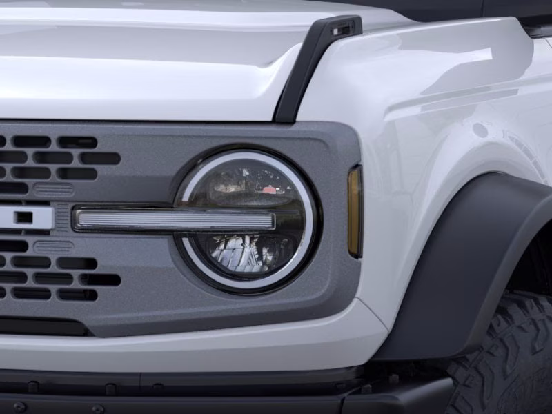 2026 Oxford White Ford Bronco Badlands 4X4 SUV