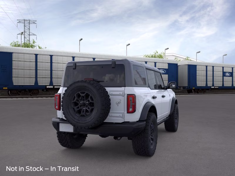 2026 Oxford White Ford Bronco Badlands 4X4 SUV