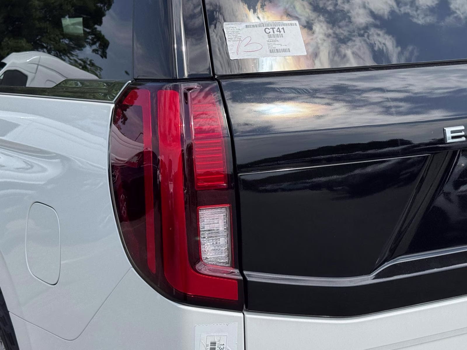 2026 Star White Metallic Tri-Coat Ford Expedition Active 4x4 4X4 SUV