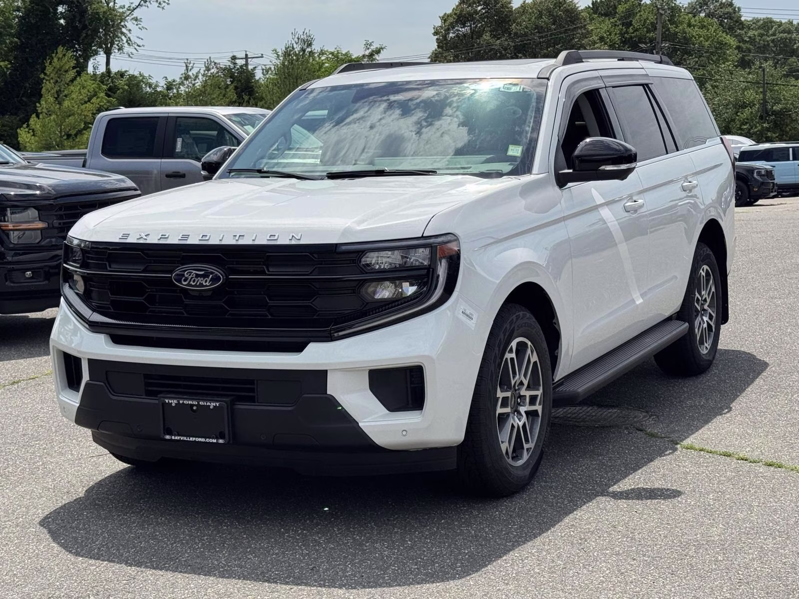 2026 Star White Metallic Tri-Coat Ford Expedition Active 4x4 4X4 SUV