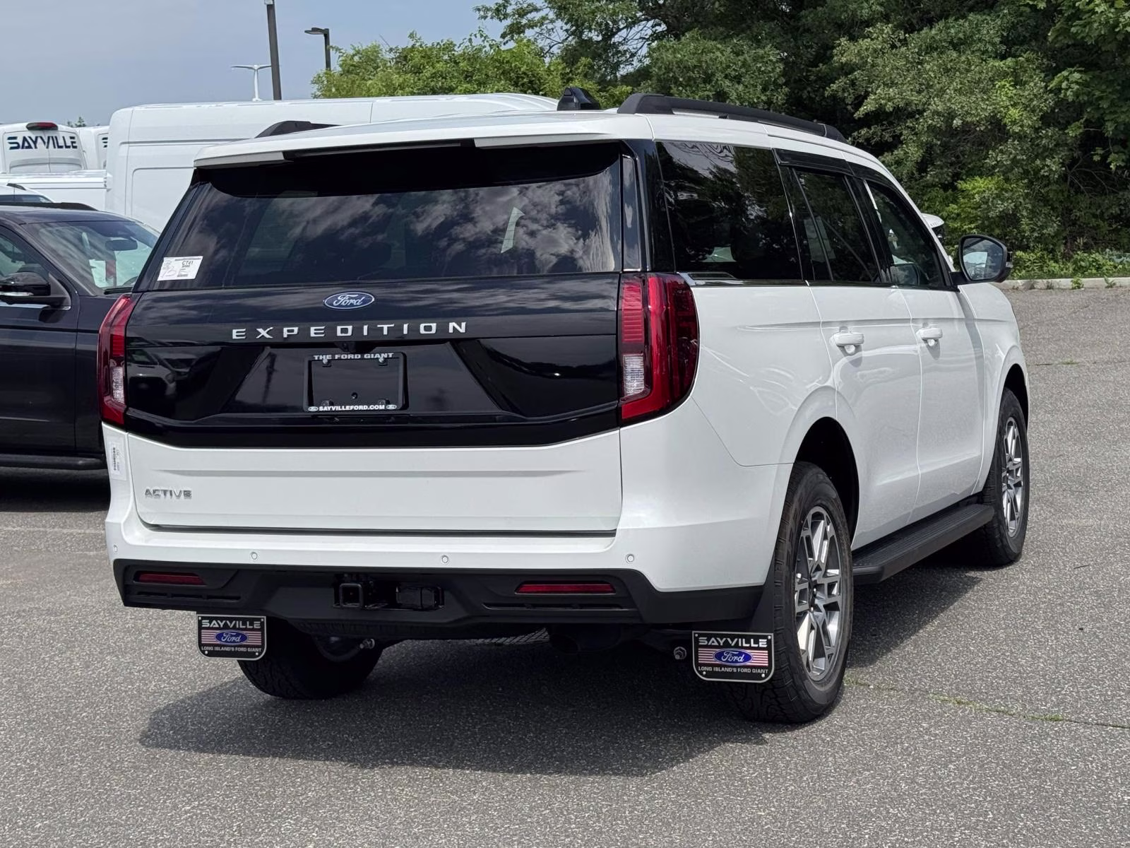 2026 Star White Metallic Tri-Coat Ford Expedition Active 4x4 4X4 SUV