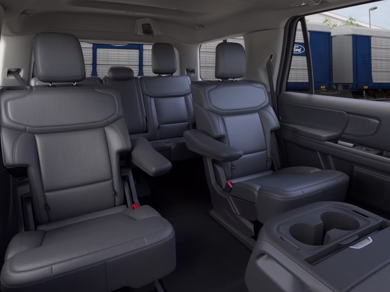 2026 Star White Metallic Tri-Coat Ford Expedition Active 4X4 SUV