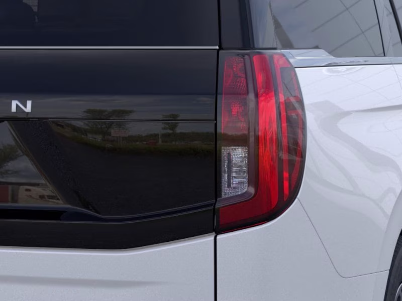 2026 Star White Metallic Tri-Coat Ford Expedition Active 4X4 SUV