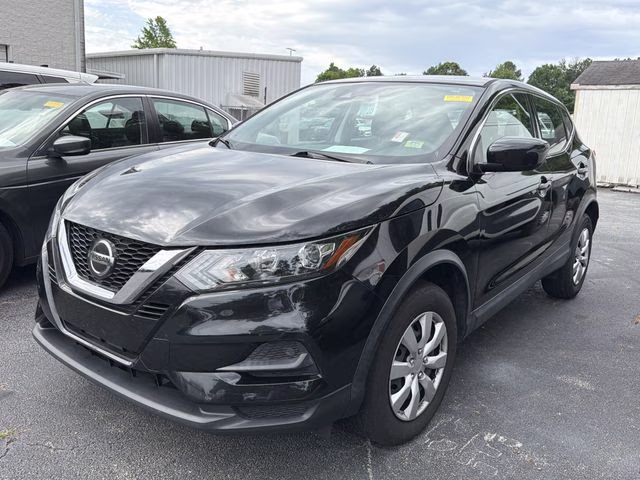 2020 Nissan Rogue Sport S FWD's photo