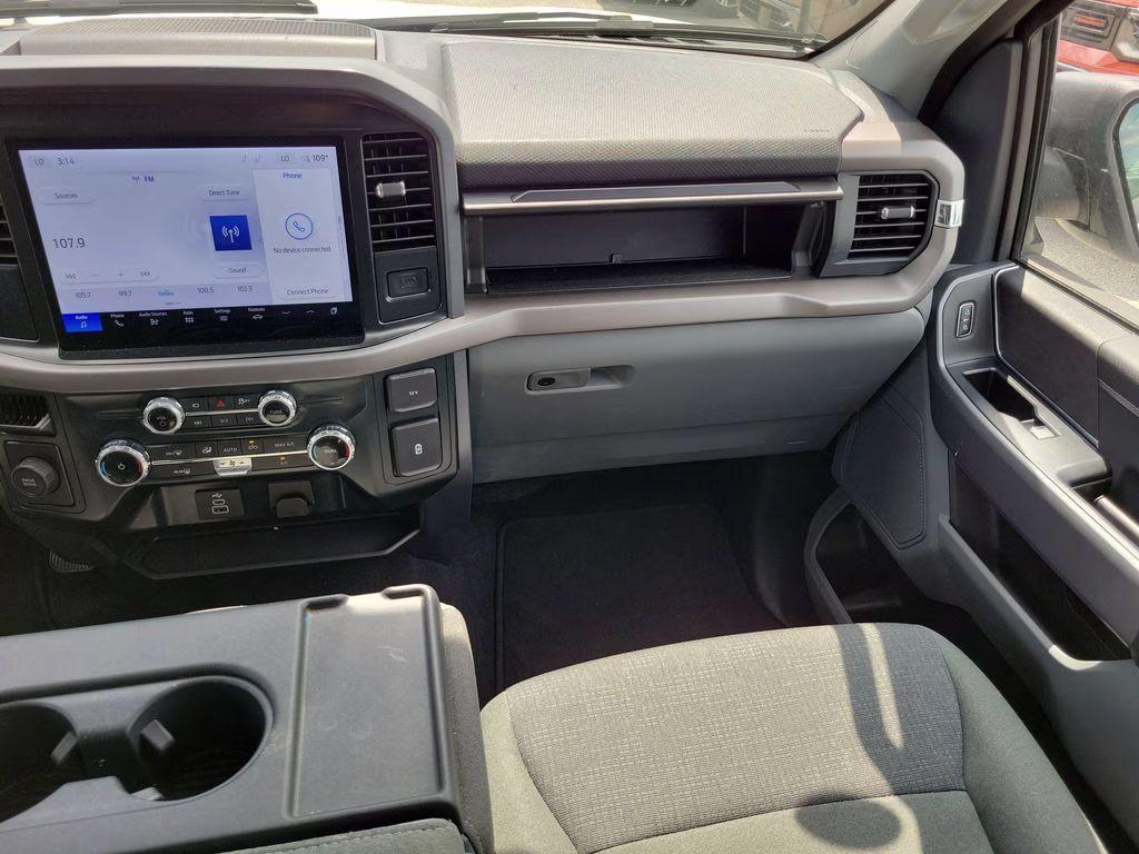 2025 Oxford White Ford F-150 XLT RWD Truck