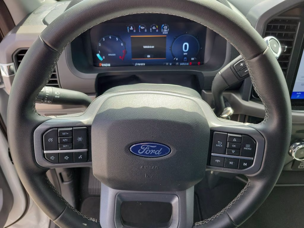 2025 Oxford White Ford F-150 XLT RWD Truck
