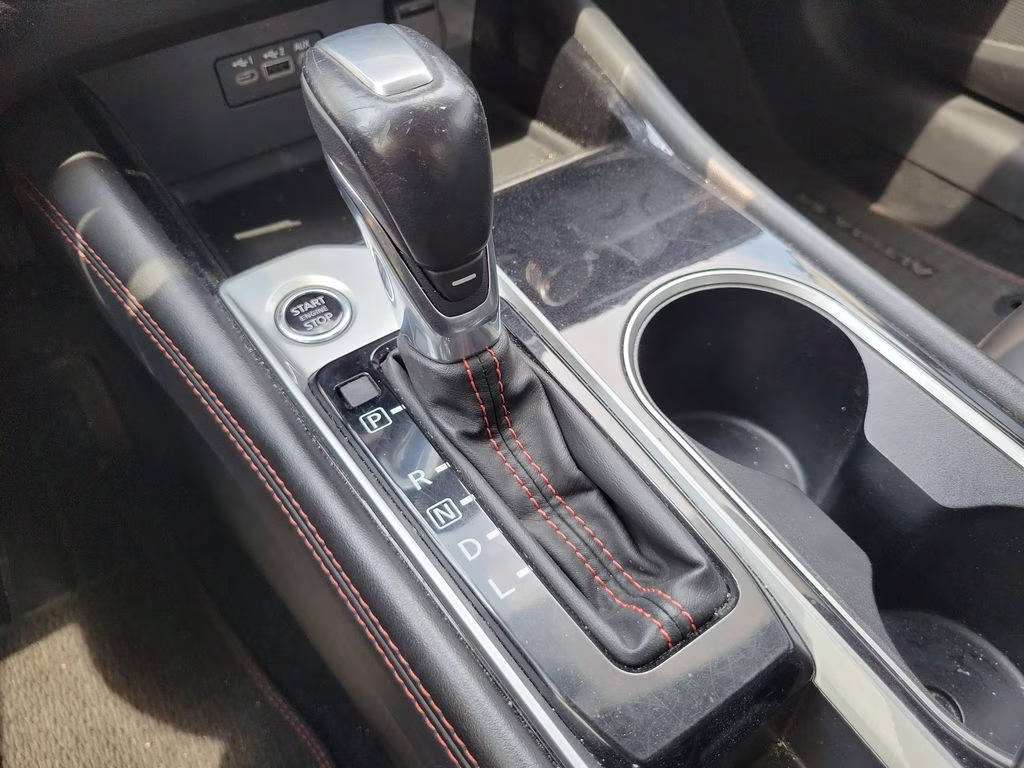 2024 Gray Sky Pearl Nissan Altima 2.5 SR FWD Sedan