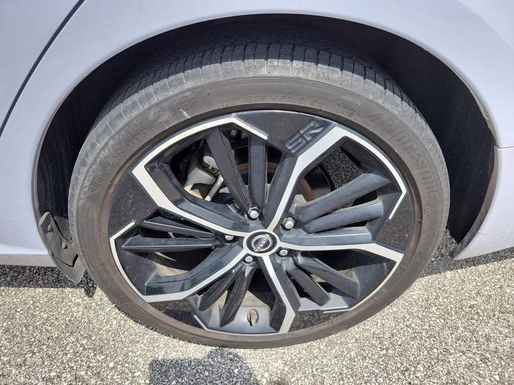 2024 Gray Sky Pearl Nissan Altima 2.5 SR FWD Sedan