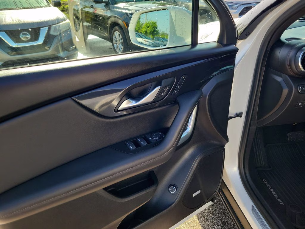 2020 Iridescent Pearl Tricoat Chevrolet Blazer Premier FWD SUV