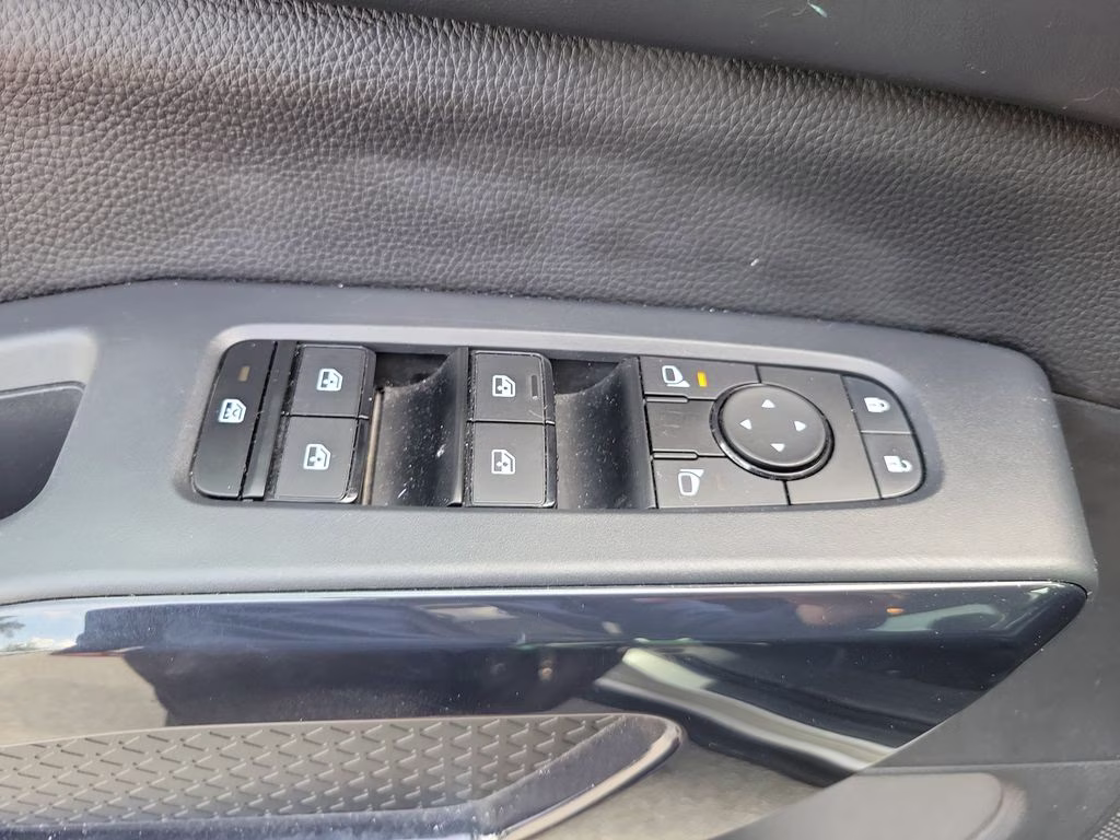 2024 Brilliant Silver Metallic Nissan Pathfinder SV FWD SUV