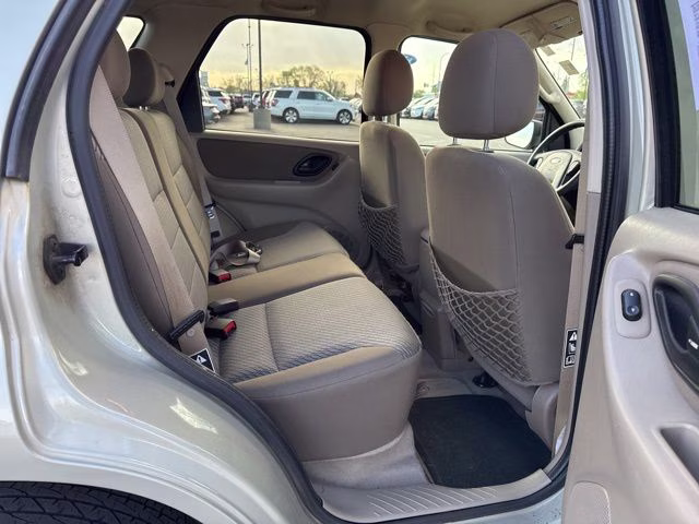 2003 Beige / Tan Ford Escape XLT 4X4 SUV
