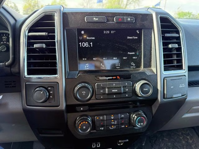 2016 Ingot Silver Metallic Ford F-150 XLT 4X4 Truck