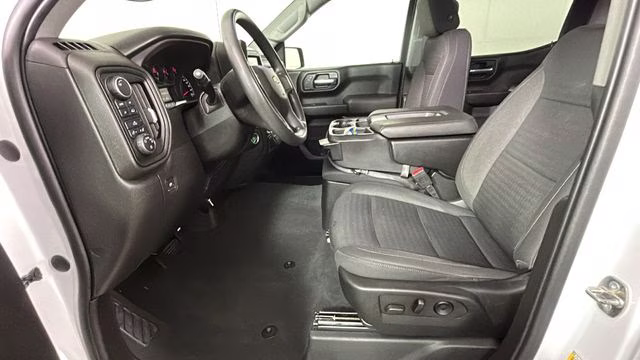 2022 White Chevrolet Silverado 1500 Custom 4X4 Truck