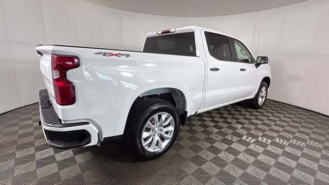 2022 White Chevrolet Silverado 1500 Custom 4X4 Truck