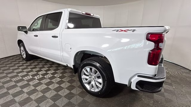 2022 White Chevrolet Silverado 1500 Custom 4X4 Truck