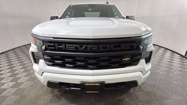 2022 White Chevrolet Silverado 1500 Custom 4X4 Truck