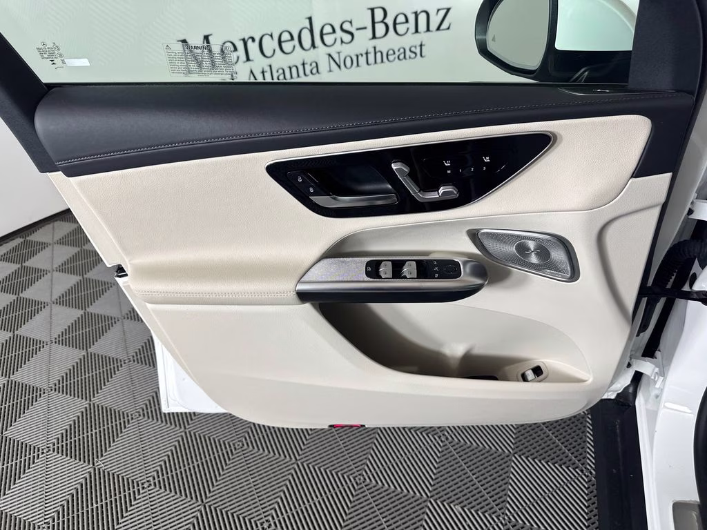 2024 Polar White Mercedes-Benz GLC GLC 300 RWD SUV