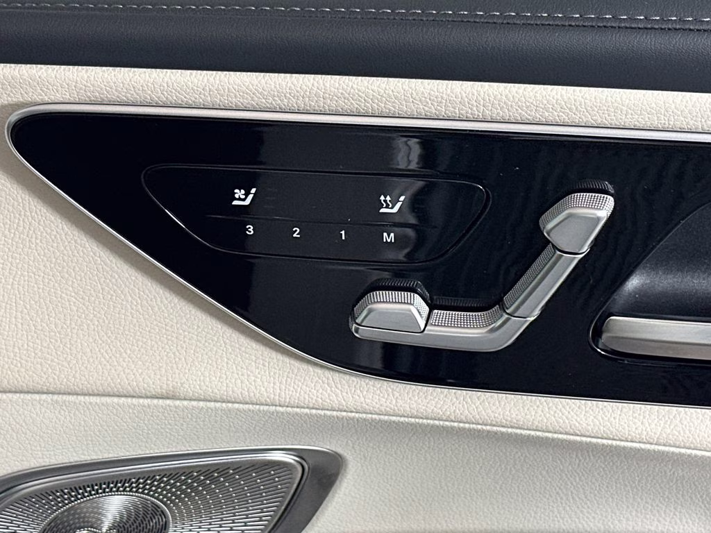2024 Polar White Mercedes-Benz GLC GLC 300 RWD SUV