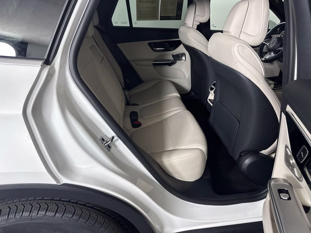 2024 Polar White Mercedes-Benz GLC GLC 300 RWD SUV