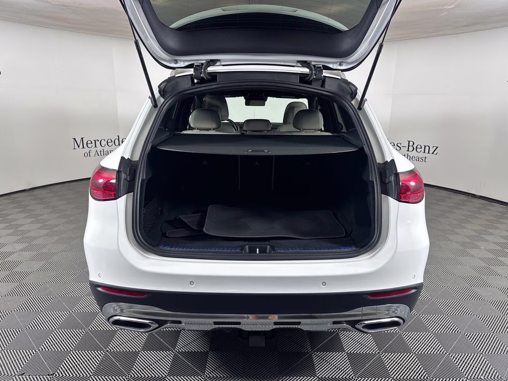 2024 Polar White Mercedes-Benz GLC GLC 300 RWD SUV