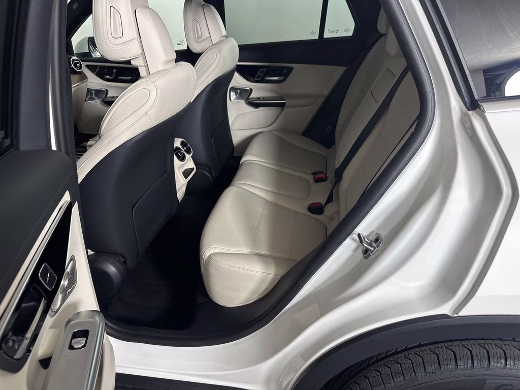 2024 Polar White Mercedes-Benz GLC GLC 300 RWD SUV
