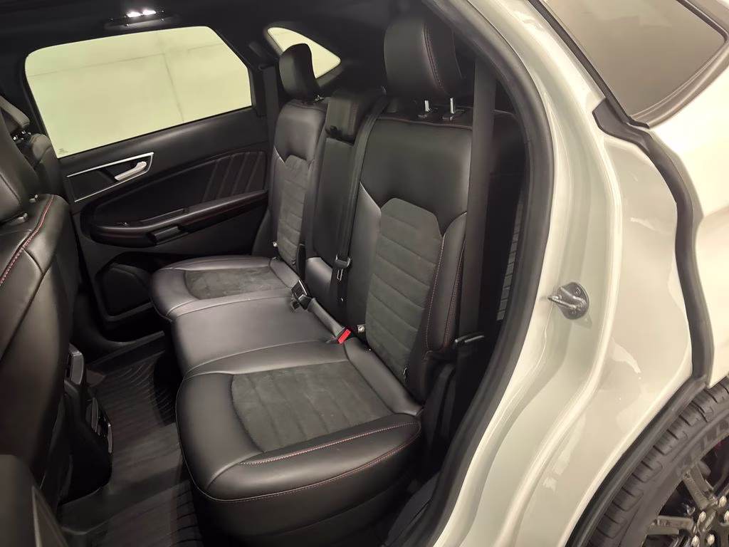 2020 Star White Metallic Tri-Coat Ford Edge SEL AWD SUV