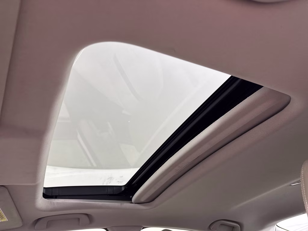 2018 White Orchid Pearl Honda Civic EX-L FWD Sedan
