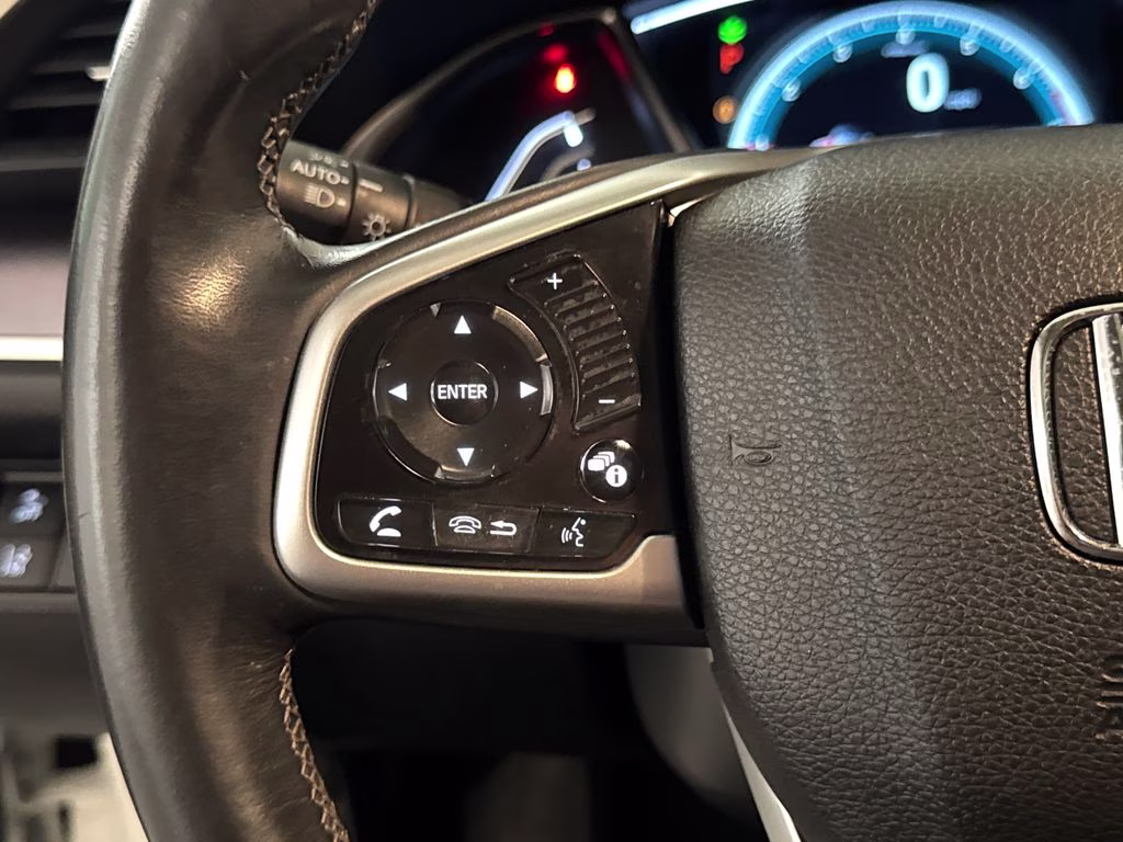 2018 White Orchid Pearl Honda Civic EX-L FWD Sedan
