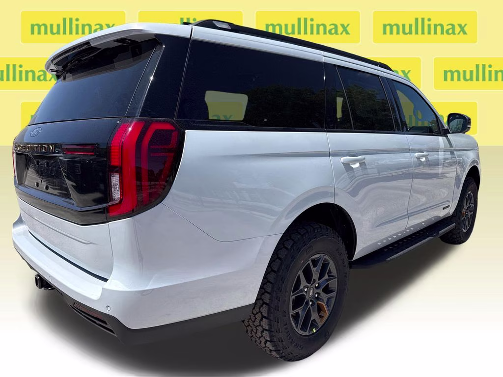 2026 Space Silver Metallic Ford Expedition Tremor 4X4 SUV