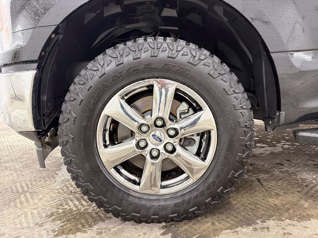 2020 Agate Black Metallic Ford F-150 XLT 4X4 Truck
