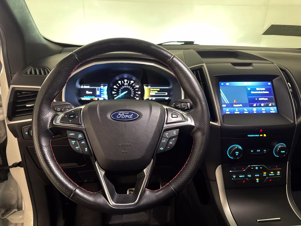 2020 Star White Metallic Tri-Coat Ford Edge SEL AWD SUV