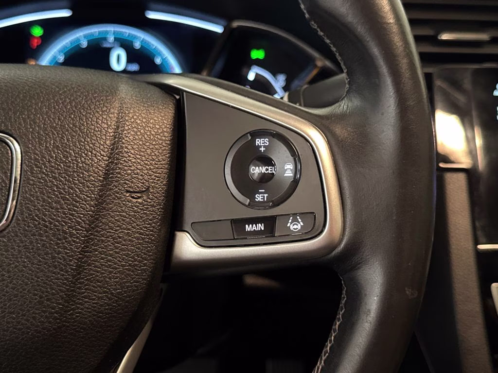 2018 White Orchid Pearl Honda Civic EX-L FWD Sedan