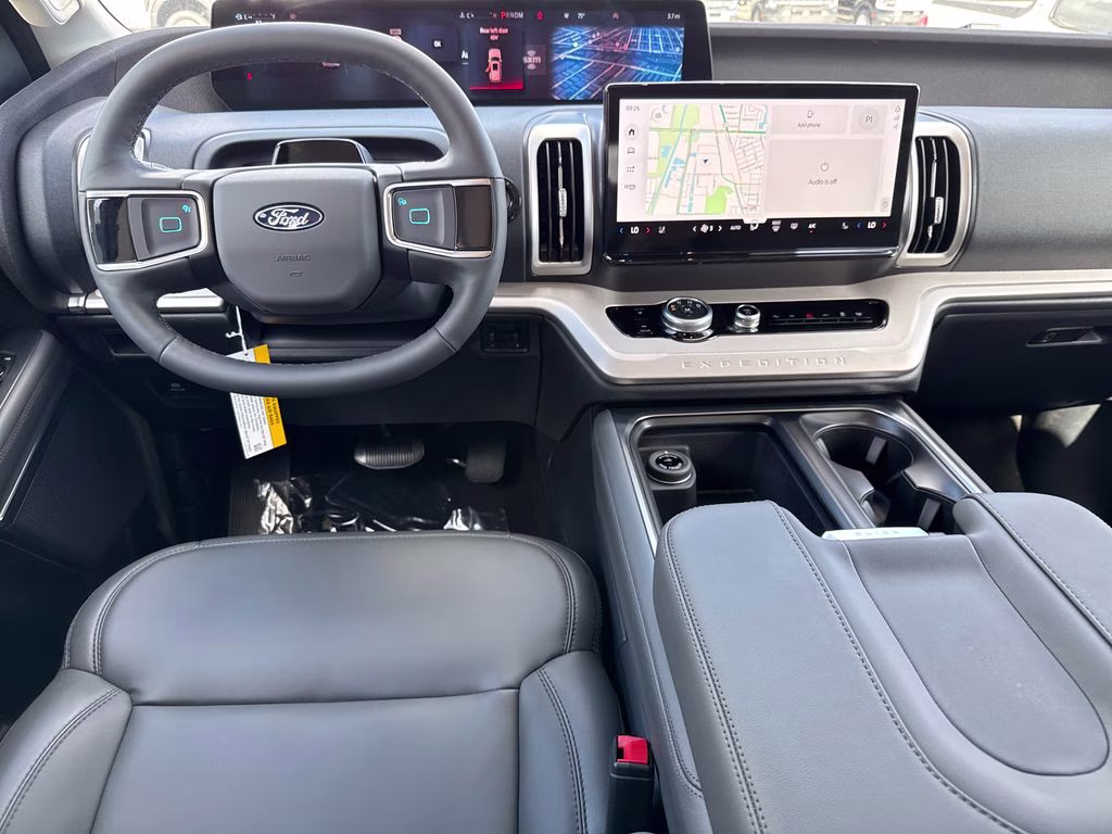 2026 Space Silver Metallic Ford Expedition Max Active RWD SUV