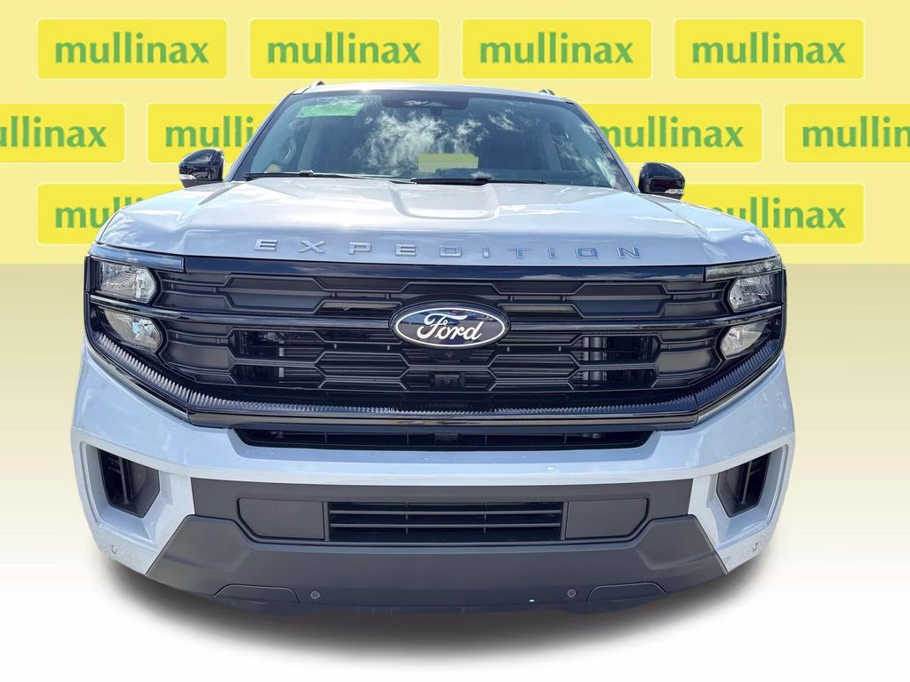 2026 Space Silver Metallic Ford Expedition Max Active RWD SUV