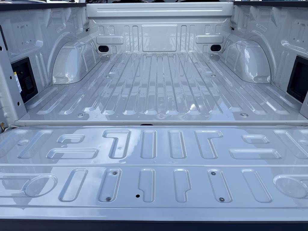 2026 Avalanche Ford F-150 XLT 4X4 Truck
