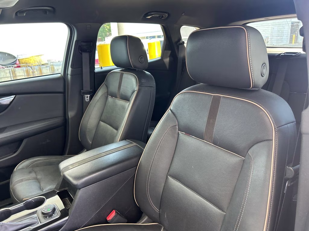 2019 Summit White Chevrolet Blazer Premier AWD SUV