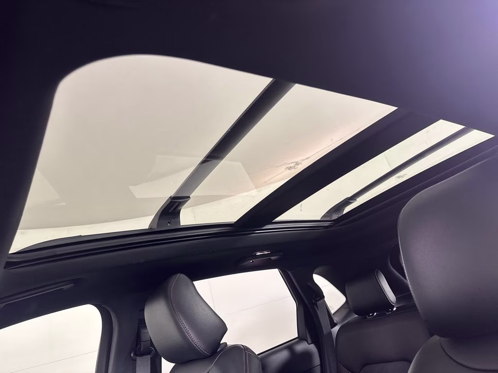 2020 Star White Metallic Tri-Coat Ford Edge SEL AWD SUV