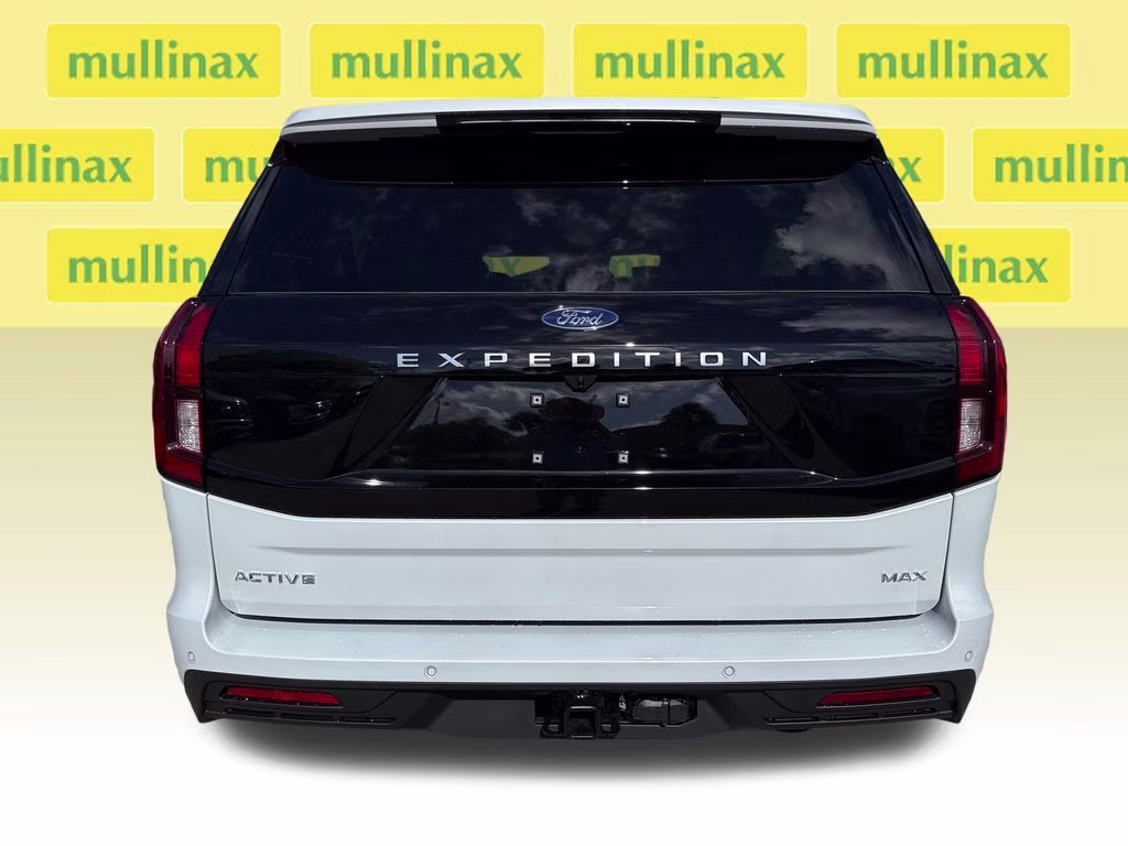 2026 Space Silver Metallic Ford Expedition Max Active RWD SUV